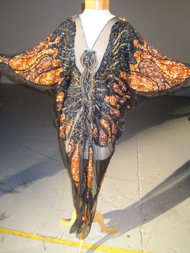 "Vestido Mariposa" uno de los atuendos de la Guarachera de Cuba, que se muestran.