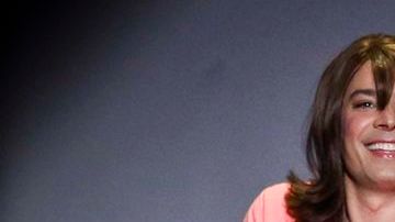 La primera dama, Michelle Obama, bromea sobre conducir "Tonight Show" durante el programa de Jimmy Fallon