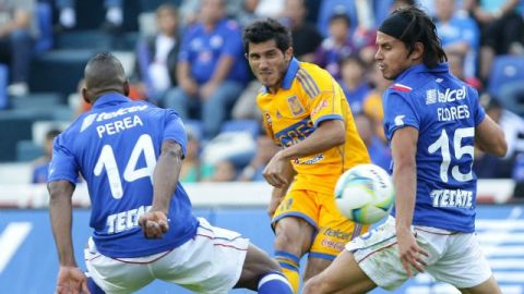 Tigres derrotó 2-1 a la Máquina en el estadio Azul, en duelo de la jornada 8