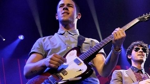 Los cantantes estadounidenses de pop, Jonas Brothers.