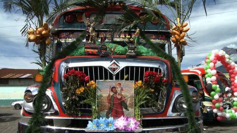 Fotograma del documental 'La Camioneta', que aborda la violencia y la extorsión de pandillas en el transporte público de Guatemala.