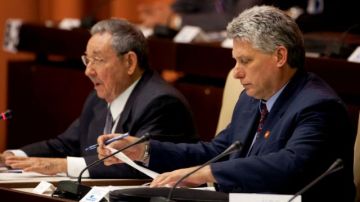 Raúl Castro definió el ascenso al poder de Miguel Díaz-Canel