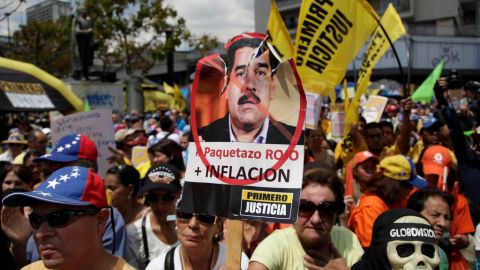 Opositores al Gobierno manifestaron contra la reciente devaluación de la moneda.
