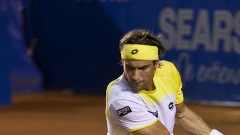 El tenista español David Ferrer debutó con el pie derecho en el Abierto Mexicano