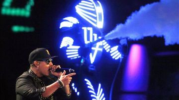 A las 2:30 de la mañana de hoy Daddy Yankee subió a la tarima y "la prendió" durante más de 90 minutos.