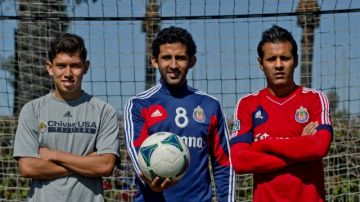 Giovani Casillas, Édgar Mejía y Mario de Luna (izq. a der.) son refuerzos de Chivas USA.