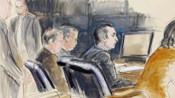 En el boceto de la corte, aparece Gilberto Valle durante la primera audiencia del juicio que se le sigue por, supuestamente, planear  secuestrar  y comer mujeres.