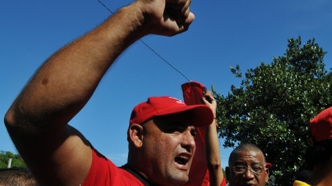 Seguidores del presidente venezolano, Hugo Chávez, realizan una marcha para pedir por su pronta recuperación.
