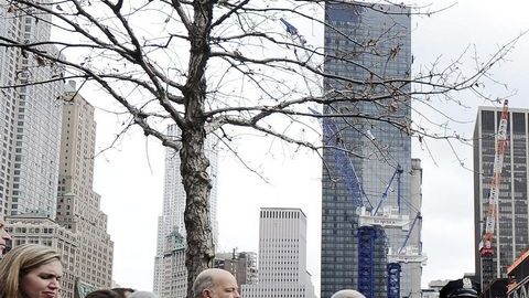 Conmemoran 20 aniversario de atentado en el desaparecido World Trade Center de Nueva York.