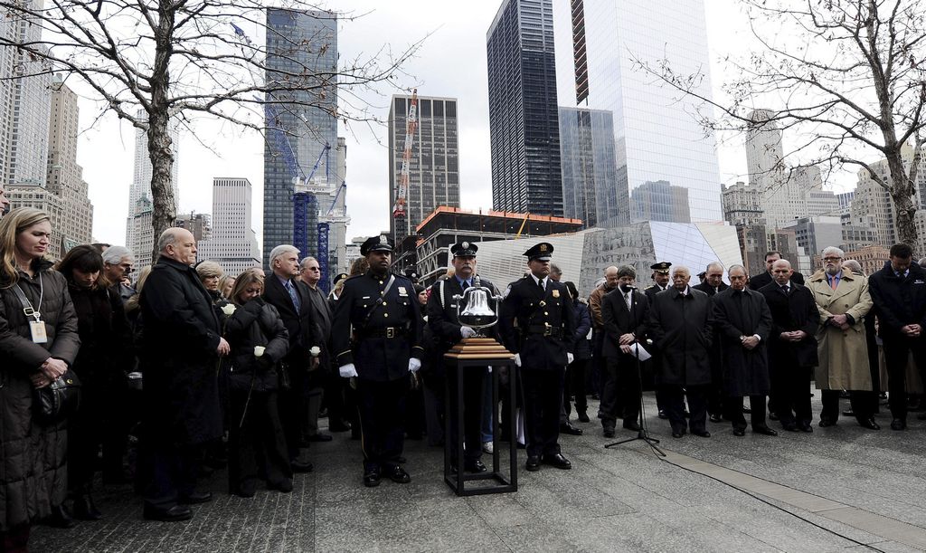 Conmemoran 20 aniversario de atentado en el desaparecido World Trade Center de Nueva York.