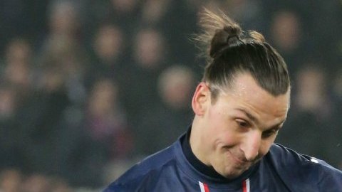 El futbolista sueco Zlatan Ibrahimovic fue pieza clave en la calificación de su equipo