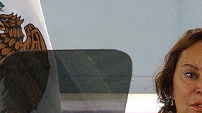 La líder sindical fue detenida anoche en el aeropuerto de Toluca.