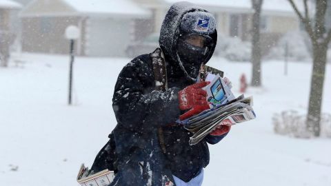 Nevadas paralizan centro-norte de Estados Unidos. La fuerte tormenta se extendía desde Oklahoma hasta los Grandes Lagos.