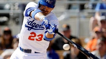 El mexicano  Adrián González espera recuperar su condición de estrella con los Dodgers.
