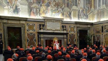 Los cardenales electores son 117, aunque dos, uno por enfermedad y otro acusado de "actos impropios", ya han anunciado que no participarán.