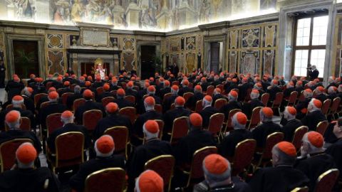 Los cardenales electores son 117, aunque dos, uno por enfermedad y otro acusado de "actos impropios", ya han anunciado que no participarán.