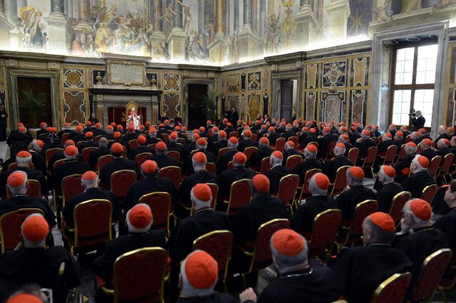 Los cardenales electores son 117, aunque dos, uno por enfermedad y otro acusado de "actos impropios", ya han anunciado que no participarán.