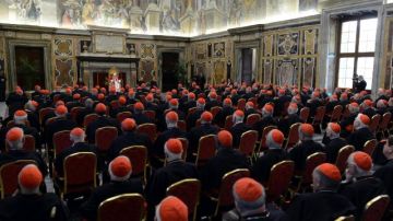 Los cardenales electores son 117, aunque dos, uno por enfermedad y otro acusado de "actos impropios", ya han anunciado que no participarán.