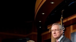 Los senadores demócratas Patty Murray (D-Wash.), Harry Reid (Nev.),  Charles Schumer (D-N.Y.), y  Richard Durbin (Ill.) defendieron ayer su plan presupuestario.
