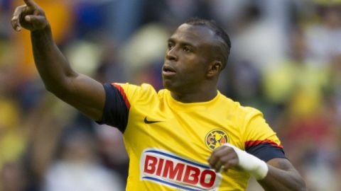 Christian "Chucho" Benítez fue la figura del partido, al marcar un triplete