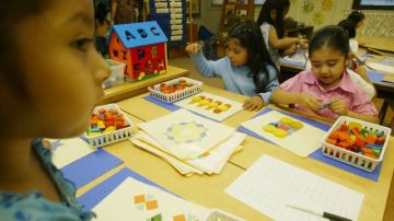 060203-LOS ANGELES- pre kindergarden students at Ramona Elementary in los Angeles. Photo by J. Emilio Flores/La Opinion