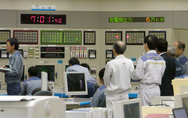 Los operarios de la planta nuclear Fukushima-DaIchi están expuestos a 4 veces más radiación que durante la crisis de hace dos años.