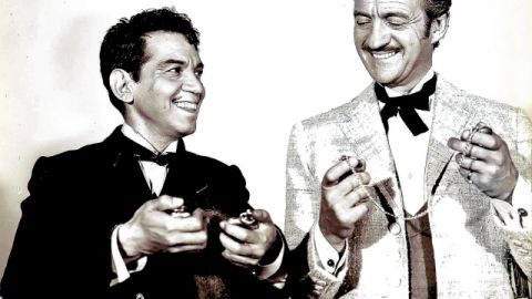 'Cantinflas' (izq.) y el actor David Niven en el filme 'La vuelta al mundo en 80 días'.
