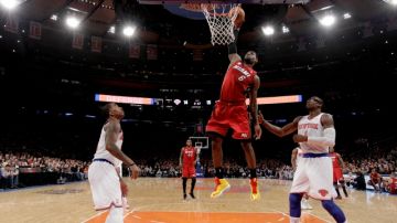 LeBron James lideró al Miami Heat con 29 puntos para remontar un déficit con el que los Knicks que apuntaban para derrotar por tercera vez consecutiva en la temporada a los de Florida, equipo al que persiguen en la Conferencia del Este.