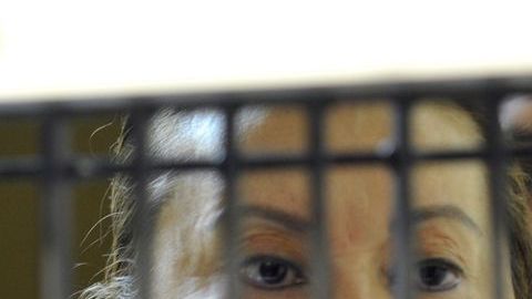 Elba Esther Gordillo en una celda del penal mientras le leían los cargos en su contra cuando fue detenida.