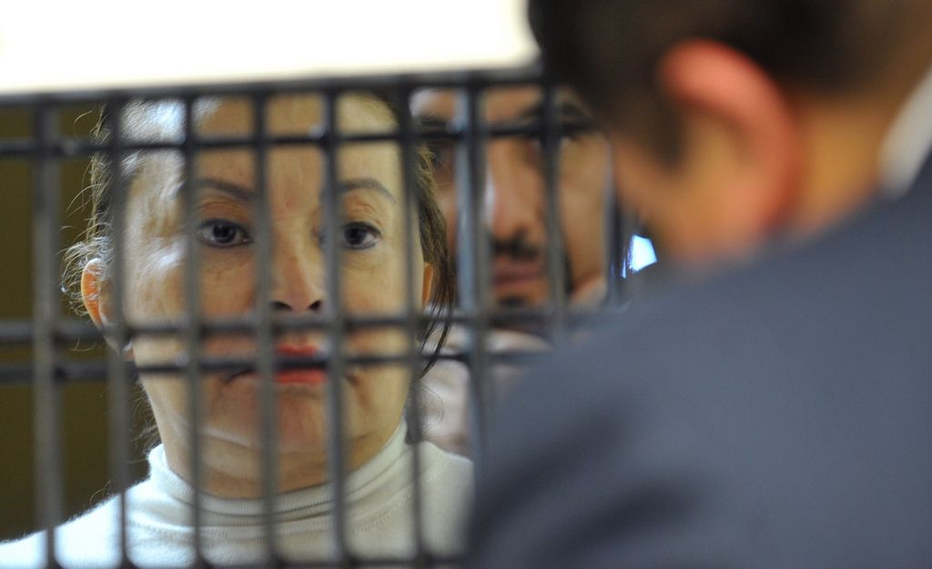 Elba Esther Gordillo en una celda del penal mientras le leían los cargos en su contra cuando fue detenida.