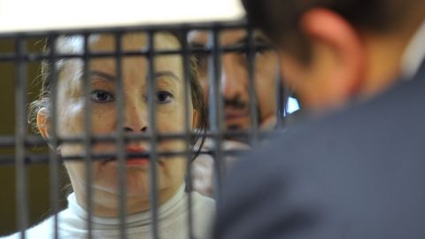 Elba Esther Gordillo en una celda del penal mientras le leían los cargos en su contra cuando fue detenida.