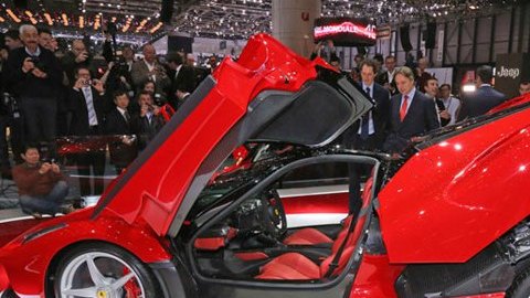 LaFerrari es la última creación de la firma italiana; un bólido sorprendente y deslumbrante