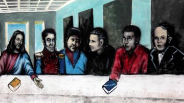 La última cena bolivariana  donde participan desde la izquierda: Jesucristo, el libertador Simón Bolívar, los rebeldes venezolanos  Alexis Gonzalez y Fabricio Ojeda, el presidente Hugo Chávez y Simón Rodríguez, profesor del Libertador Bolívar.