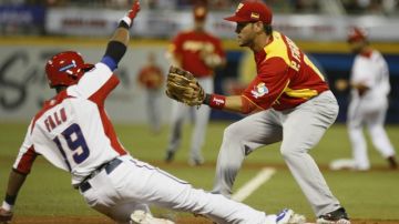 Puerto Rico debutó con un triunfo 3-0 sobre España, en el Clásico Mundial de Beisbol