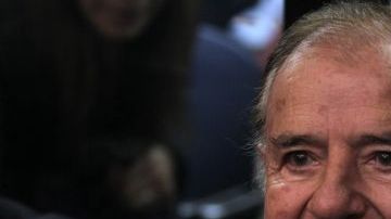 Un tribunal de alzada de Argentina revocó hoy un fallo por el que hace dos años fue absuelto Menem (1989-1999) en un caso por contrabando agravado de armas a Croacia y Ecuador entre 1991 y 1995.