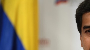 Nicolás Maduro conoció a Chávez mientras éste cumplía condena en prisión por su fallido golpe de Estado de 1992.