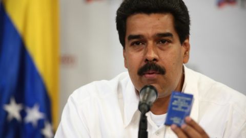 Nicolás Maduro conoció a Chávez mientras éste cumplía condena en prisión por su fallido golpe de Estado de 1992.