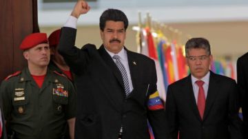 Nicolás Maduro hará acto de entrega póstuma al jefe de Estado, Hugo Chávez, de una réplica de la espada del Libertador de América, Simón Bolívar.