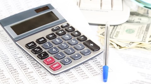 El promedio de espera de cada contribuyente que llamó ese año al IRS fue de 17 minutos.