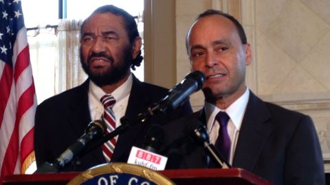 El Congresista de Illinois Luis Gutiérrez visitó Houston y se mostró optimista sobre la posibilidad de una pronta reforma de inmigración.