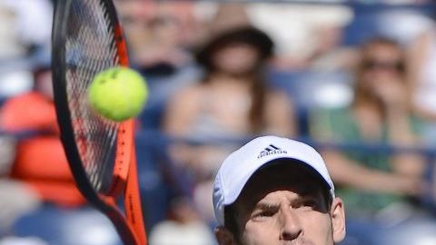 Andy Murray finalmente pudo sortear su primera valla en el Masters.