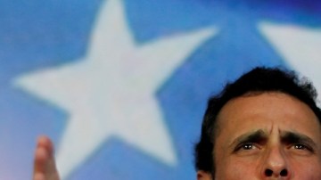 Henrique Capriles detalló anoche que esta tarde registrará su candidatura ante las autoridades electorales y afirmó que no busca dividir al país, sino unirlo.