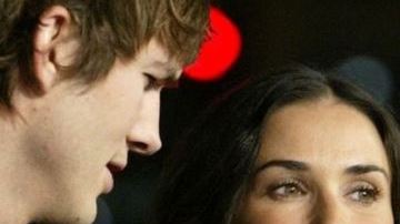 Demi busca el apoyo económico de Kutcher.