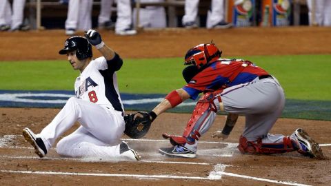 Con su triunfo demoledor sobre Puerto Rico, Estados Unidos casi alcanza las semifinales del Clásico Mundial de Beisbol.