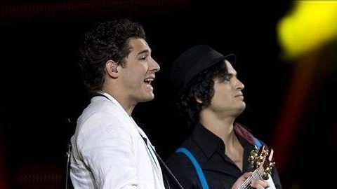 El trío pop mexicano Reik durante una presentación.