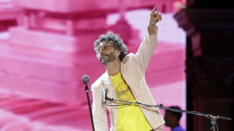 El cantante concedió la entrevista en Miami.