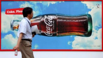 La rama china de Coca Cola indicó que sus plantas embotelladoras conducen "actividades logísticas" con el fin de "mejorar nuestros niveles de servicio y aumentar la eficiencia".