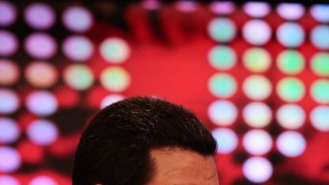 Fotografía cedida por el Palacio de Miraflores del presidente venezolano encargado, Nicolás Maduro, durante una entrevista con Telesur en Caracas.