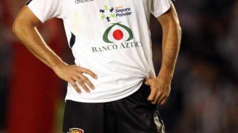 Luis Gabriel Rey intentará 'va- cunar' hoy al Morelia.
