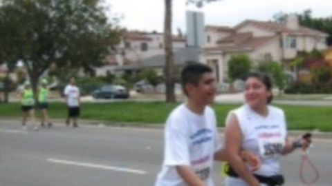 ‘Yo corro maratones porque quiero que la gente con discapacidades entienda que la peor discapacidad que puedes tener es la de darte por vencido’, dice 
Christian Alvarado, un atleta invidente.